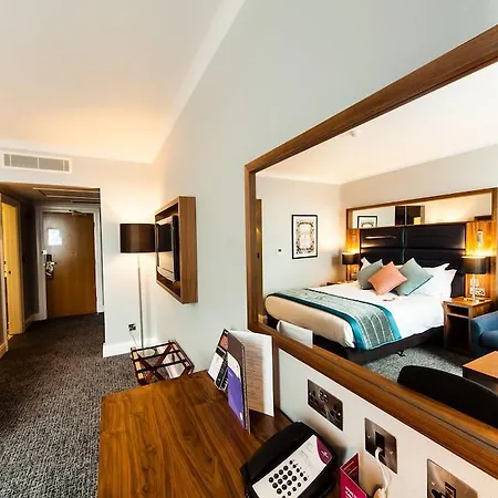 Crowne Plaza Leeds By Ihg Hotel 4*