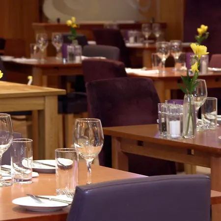 Crowne Plaza Leeds By Ihg Hotel 4*