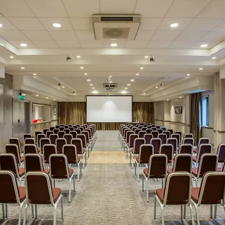 Crowne Plaza Leeds By Ihg Hotel 4*