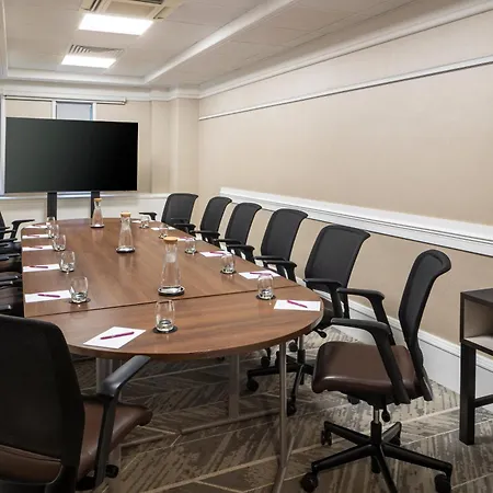 Hotel Crowne Plaza Leeds By Ihg 4*