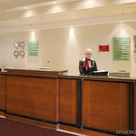 Crowne Plaza Leeds By Ihg Hotel 4*