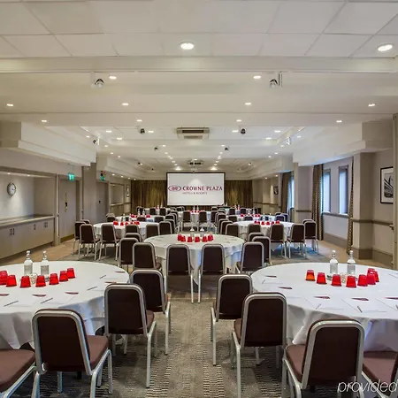Crowne Plaza Leeds By Ihg Hotel 4*