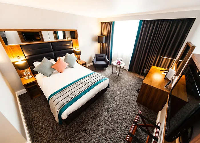 Crowne Plaza By Ihg 호텔