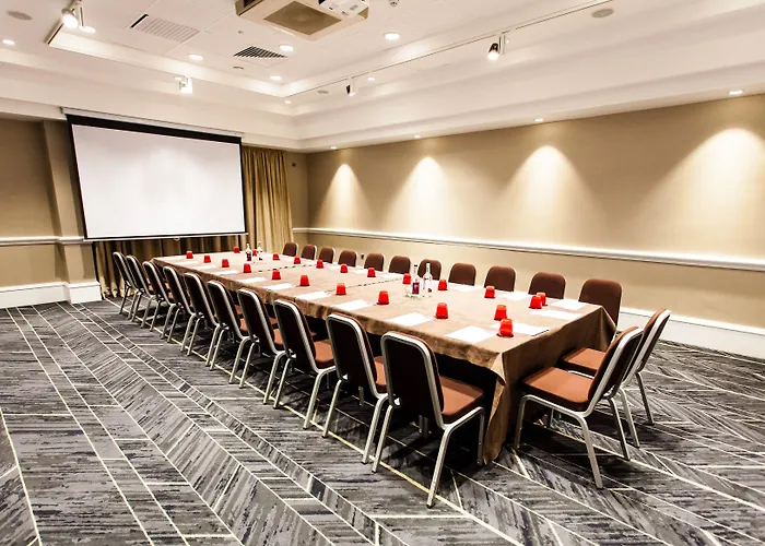 호텔 Crowne Plaza By Ihg