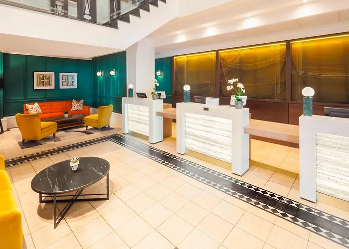 Crowne Plaza By Ihg 4*