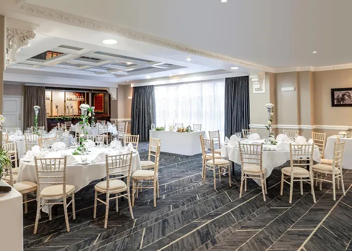 Crowne Plaza By Ihg 호텔 4*