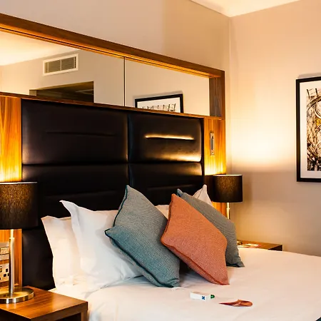 호텔 Crowne Plaza By Ihg 4*