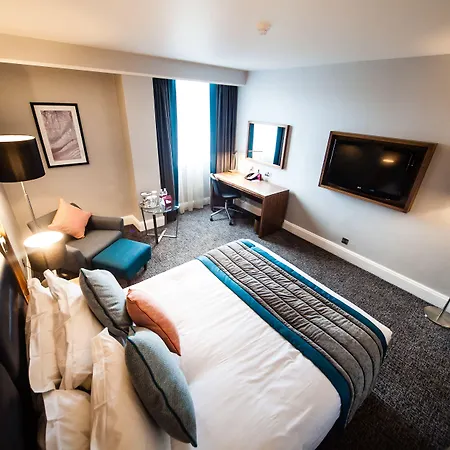 Crowne Plaza By Ihg Hotel