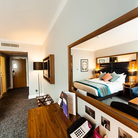 Crowne Plaza By Ihg 4*