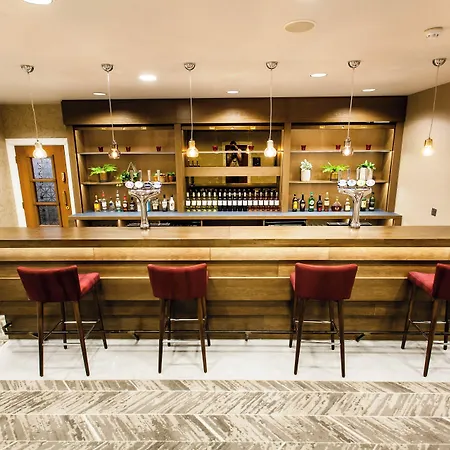 Crowne Plaza By Ihg Hotel