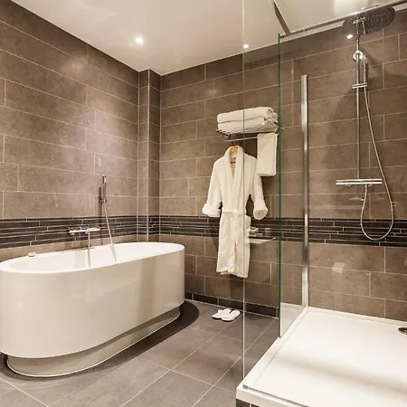Crowne Plaza By Ihg 4*