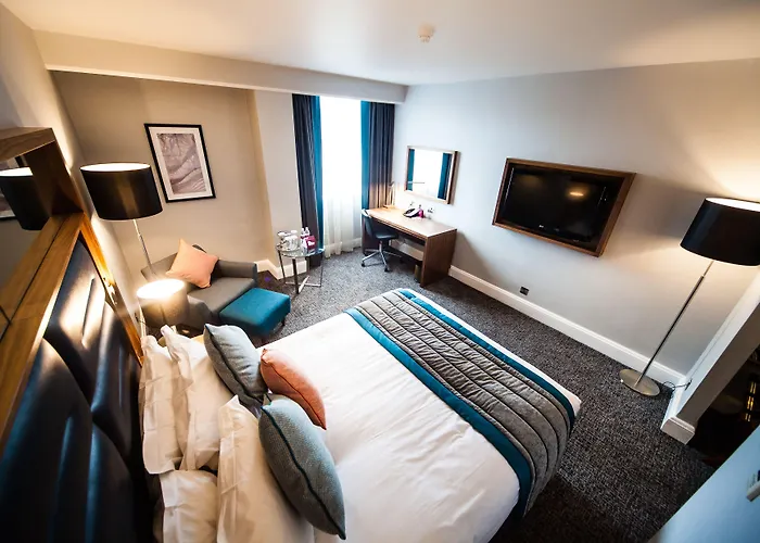 Crowne Plaza By Ihg Hotel