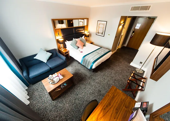 Crowne Plaza By Ihg Hotel