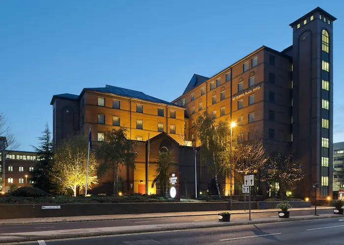 Crowne Plaza By Ihg Hotel