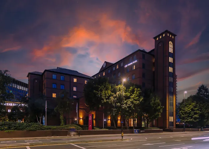 Crowne Plaza By Ihg 4*