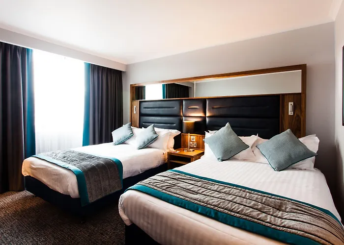 Crowne Plaza By Ihg Hotel 4*